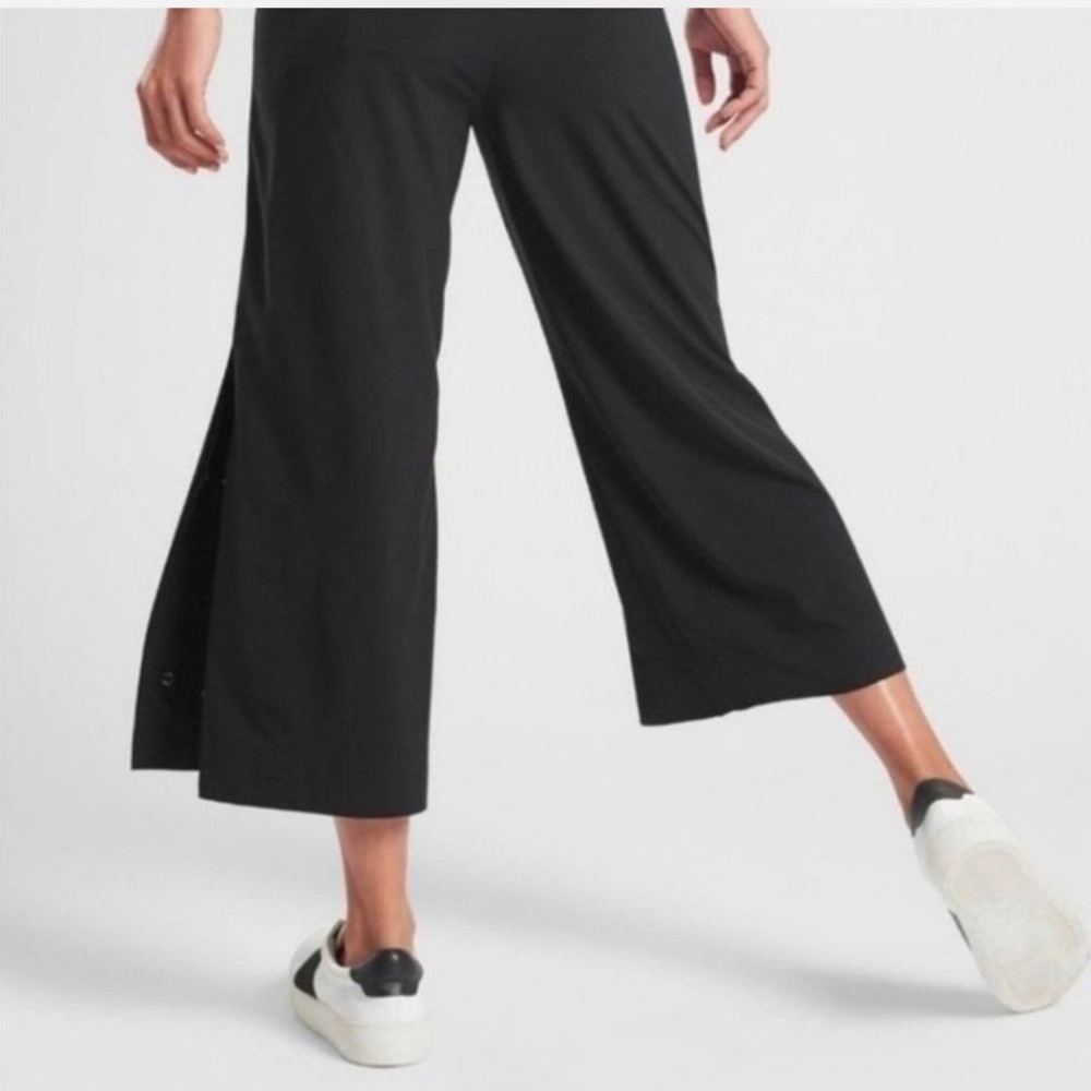 Athleta Tribeca Black Cropped Pants - Picture 2 of 9